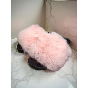 H2K Women's Size 7 Pink Faux Fur Slippers Comfortable Stylish